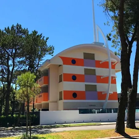 Appartamento Relax And Unwind By The Pool In *